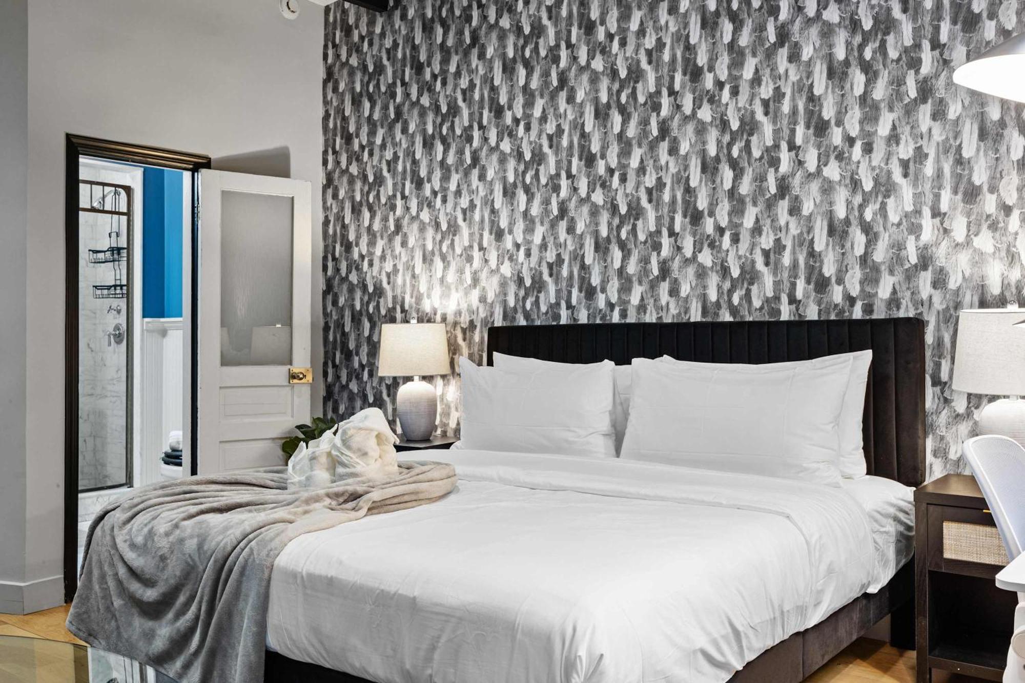 Downing By Rove Travel Private Terrace & Patio New York